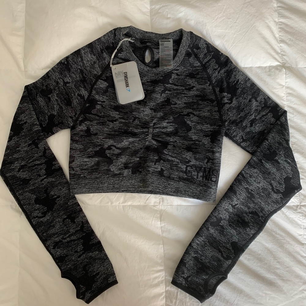 GymShark Long Sleeve Camo Print Crop Top